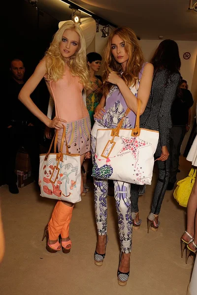 Look 25